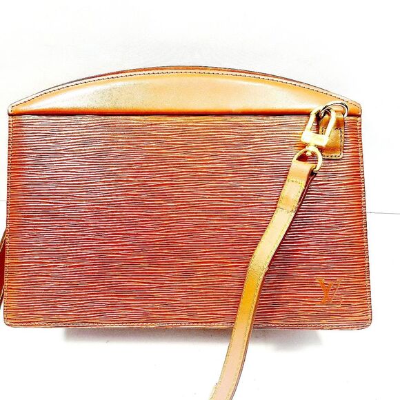 Louis Vuitton Epi Shoulder Bag - Picture 1 of 6